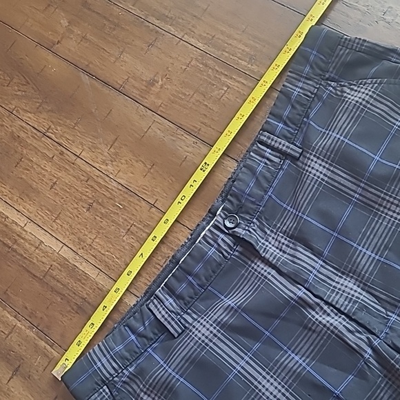 Greg Norman for Tasso Ella Blue Plaid Golf Shorts size 40 - Picture 4 of 5